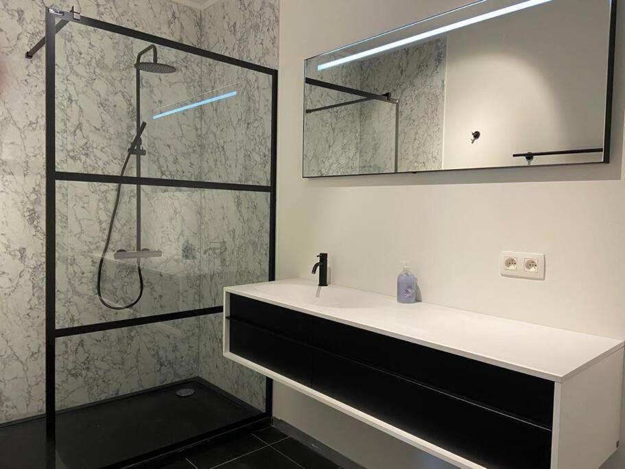 Apartment Uniek - Mooiste En Hoogste Uitzicht Op Antwerpen! - Incl Gratis Parking