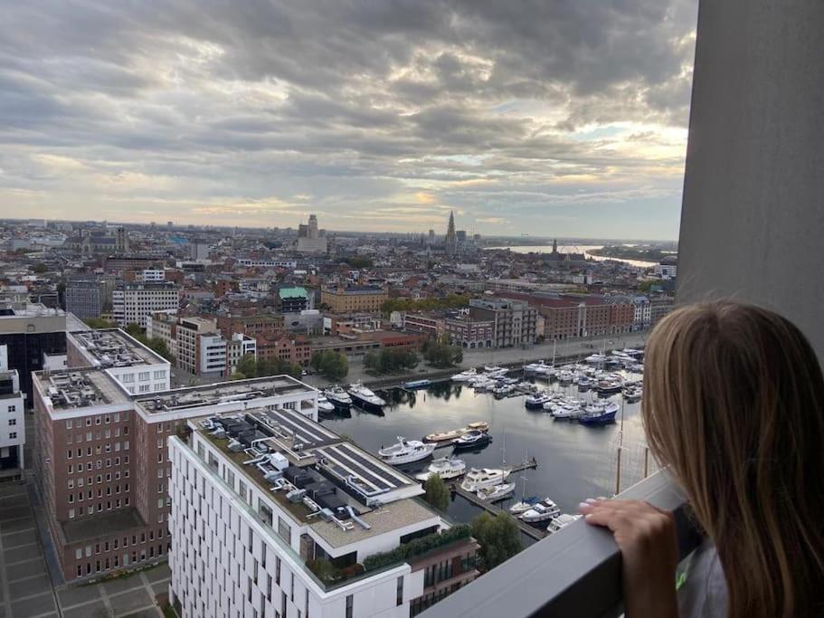 Uniek - Mooiste En Hoogste Uitzicht Op Antwerpen! - Incl Gratis Parking Apartment *