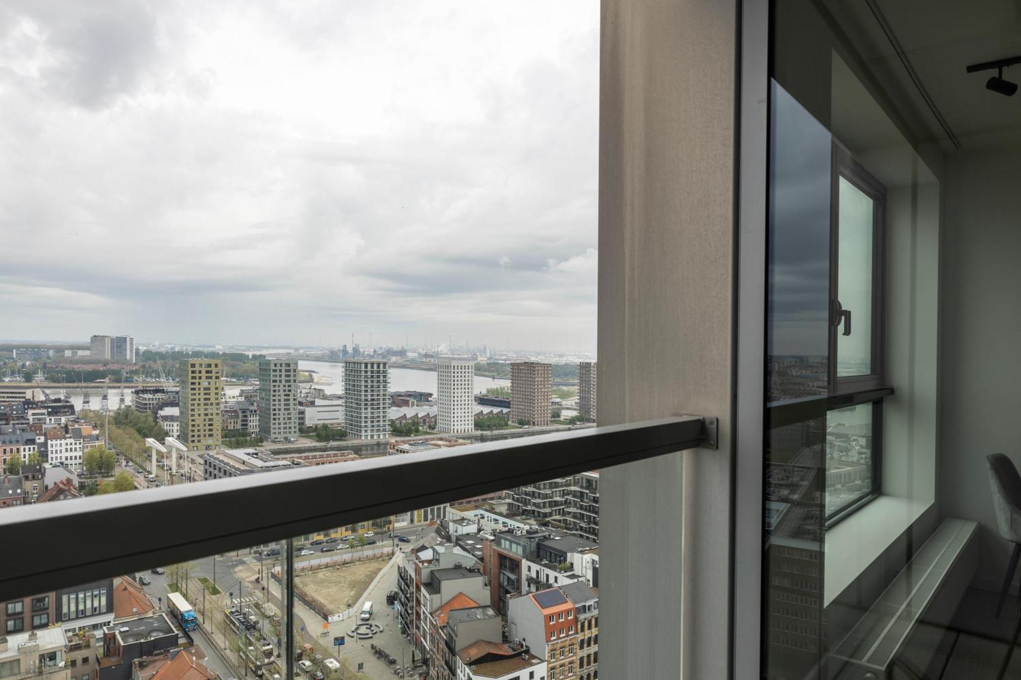 Apartamento Uniek - Mooiste En Hoogste Uitzicht Op Antwerpen! - Incl Gratis Parking *